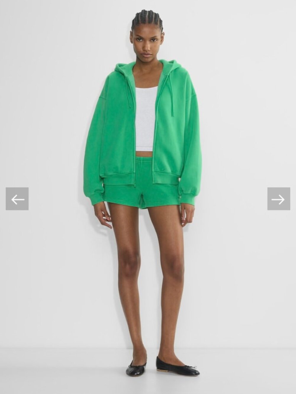 Aritzia Green Sweatfleece Shorts size medium